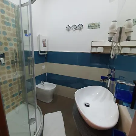 Ari Guest house