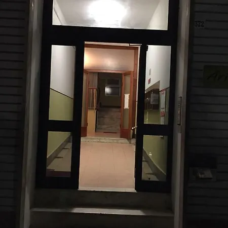 Ari Guest house